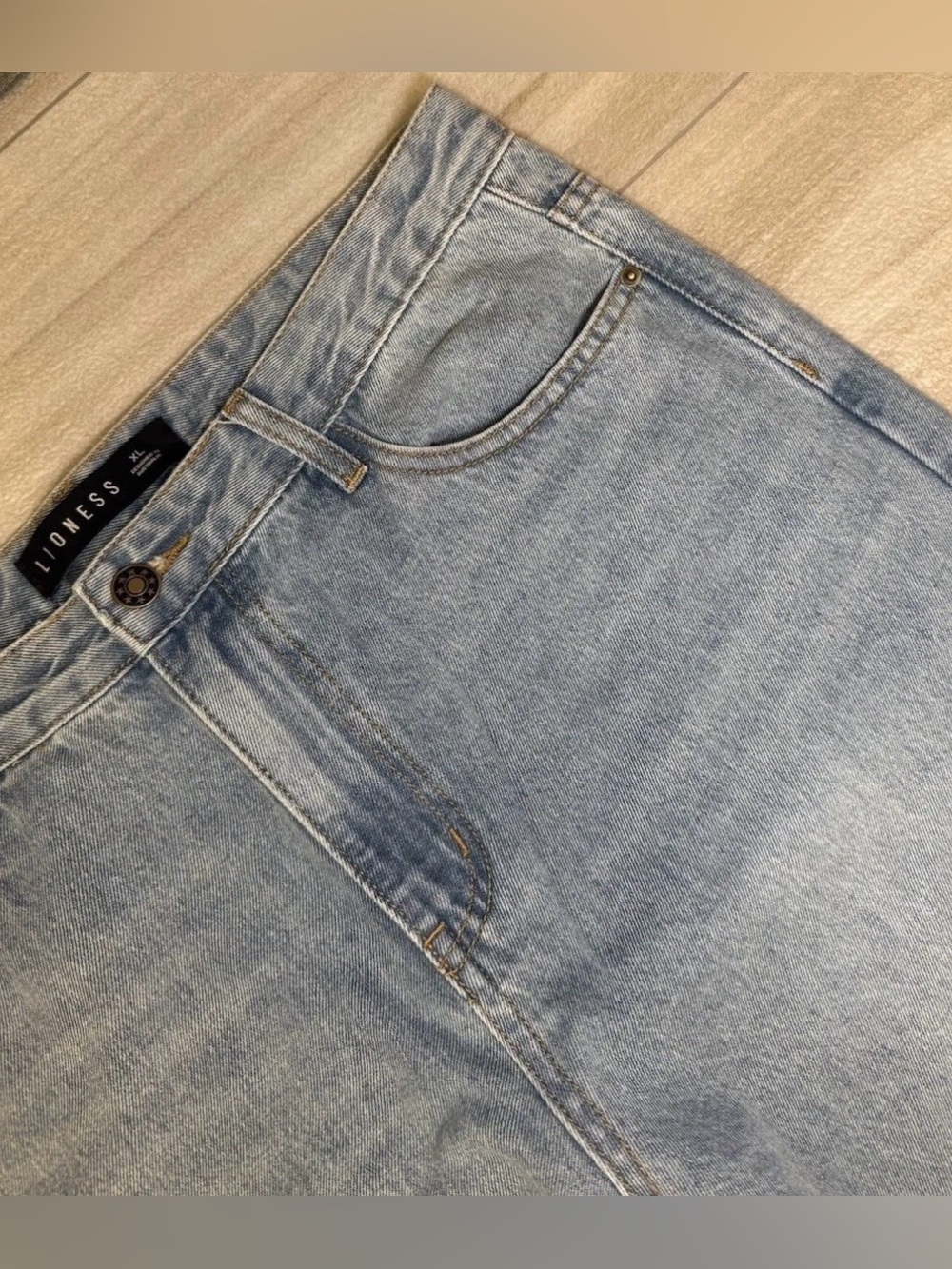 LIONESS Baggy Wide Leg Jeans Faded Denim Size XL 34x35 Ankle Slit Australian - Picture 4 of 9